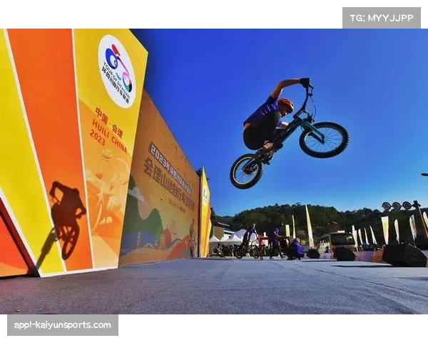 2026中国公路自行车职业联赛汉丰湖站4月26日开赛，设男子公路精英组等多个组别